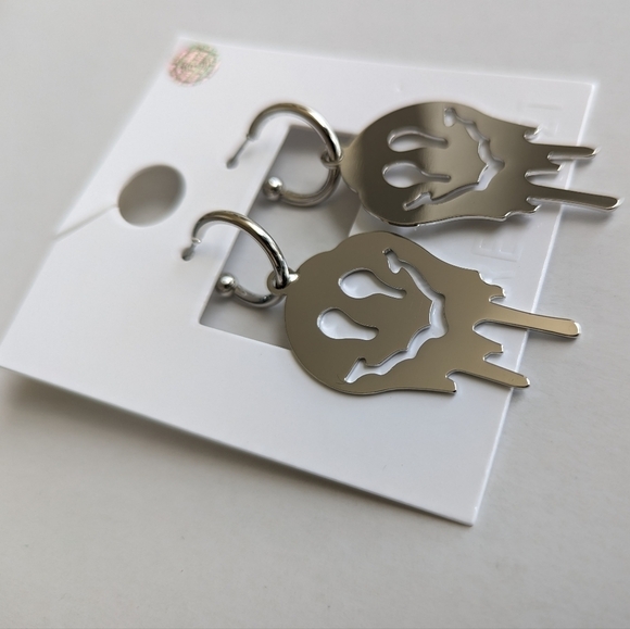 Forever 21 Dripping Emoji Smiling Face Melting Dangle Earrings in Silver Tone - Picture 2 of 3